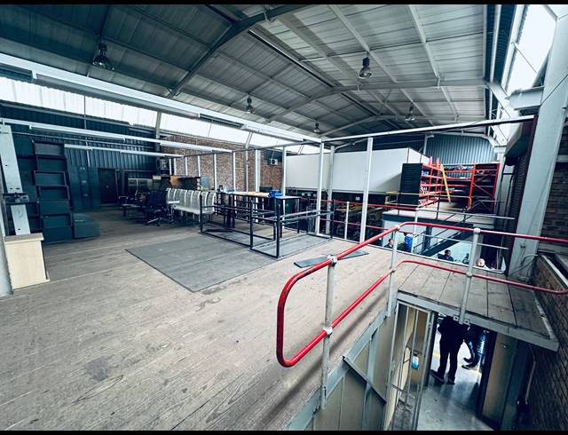 2,052M² WAREHOUSE FOR SALE IN PRINCESS AH